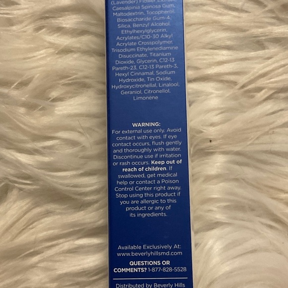 Rapid Lift Advanced Neck Serum - White - Picture 3 of 8